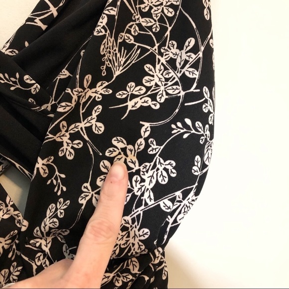 White House Black Market Cocktail Dress | size 2 - Picture 7 of 8